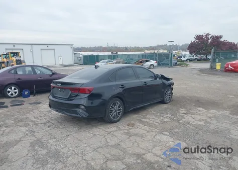 2023 Kia Forte Gt-Line z USA, uszkodzony, nr VIN 3KPF54AD2PE619480